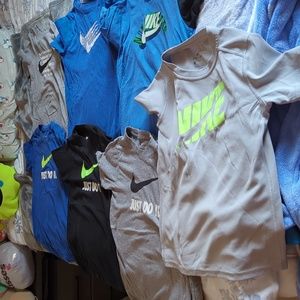 Lot of Nike T-shirts Boys size 7/8